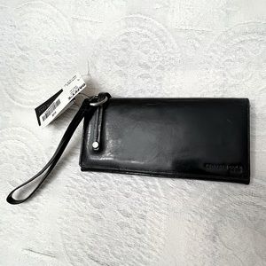 NWT! Kenneth Cole Black Leather Wristlet